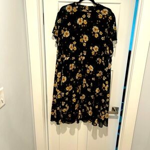 NWT Torrid Women’s Size 4 Floral Ruffle Dress lined
